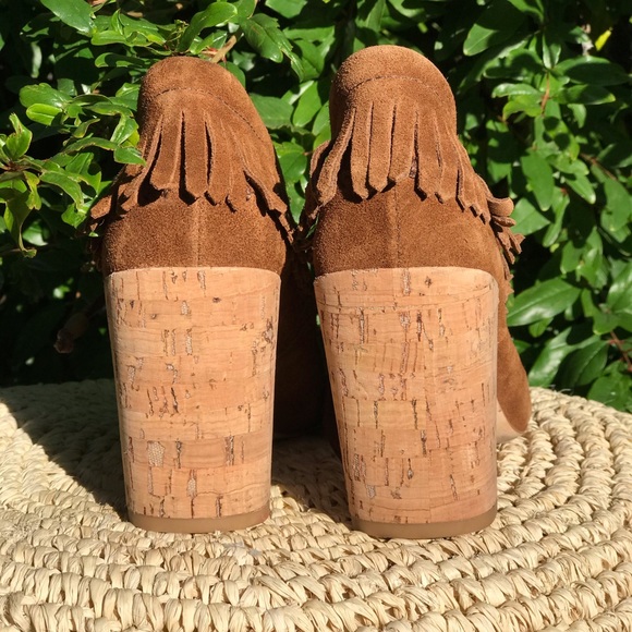 Tory Burch🍁🍂Fringed Leather booties size 5 new - Picture 3 of 3